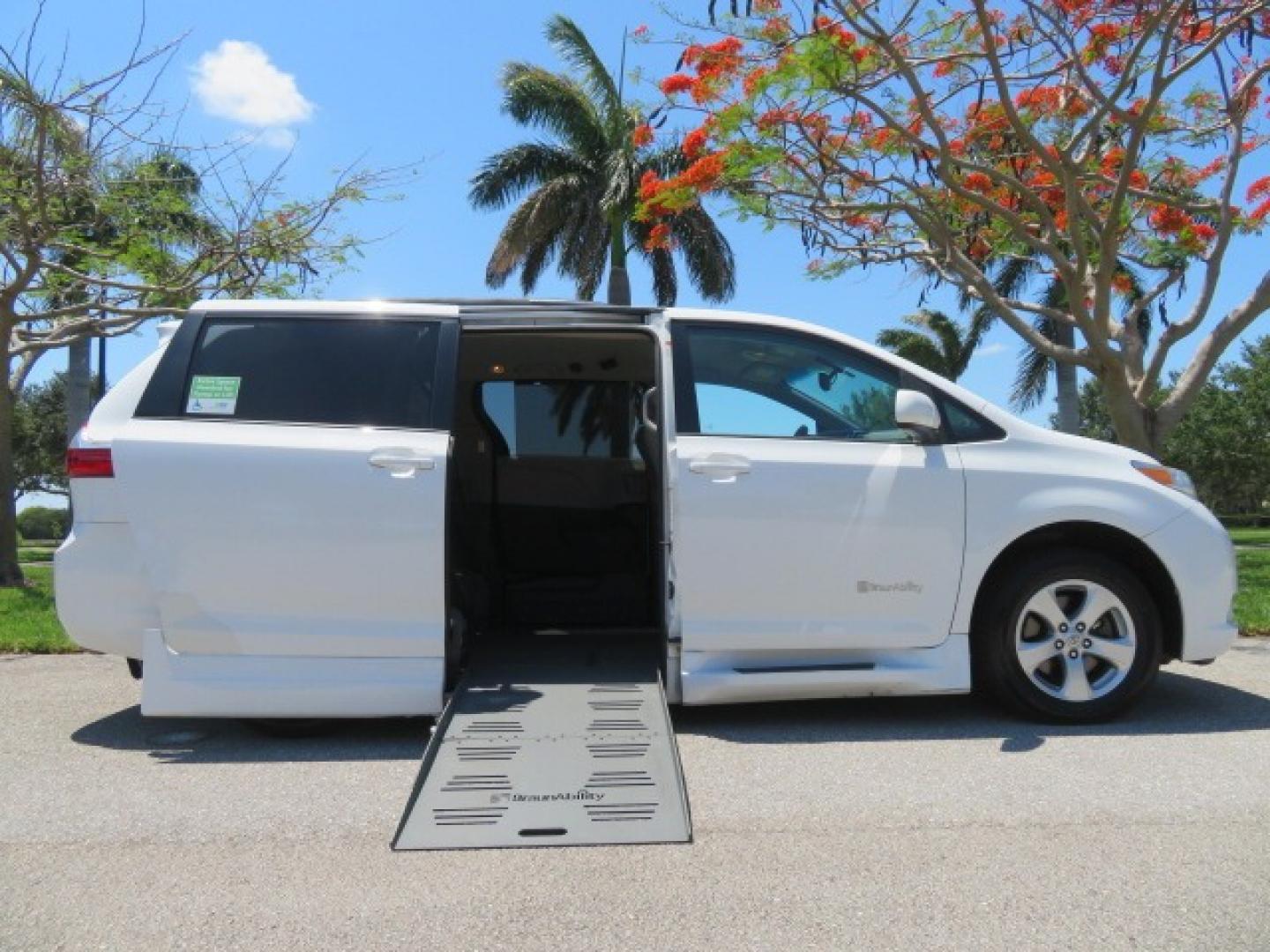 2016 White /Gray Toyota Sienna (5TDKK3DC8GS) , located at 4301 Oak Circle #19, Boca Raton, FL, 33431, (954) 561-2499, 26.388861, -80.084038 - You are looking at Gorgeous Low Mileage 2016 Toyota Sienna LE Braunability XT Handicap Van Wheelchair Van Conversion Van with 26K Original Miles, Power Side Entry Ramp with Kneeling Van Function, Passenger Side Quick Lock System (same as ez lock), Quick Release Front Seats, Floor with L Tracks, Leat - Photo#28